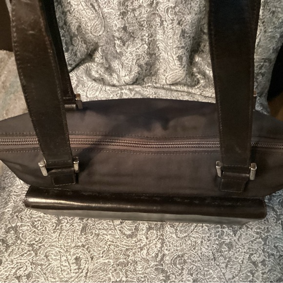 Gucci chocolate brown nylon and leather shoulder bag with silver hardware - Picture 14 of 15